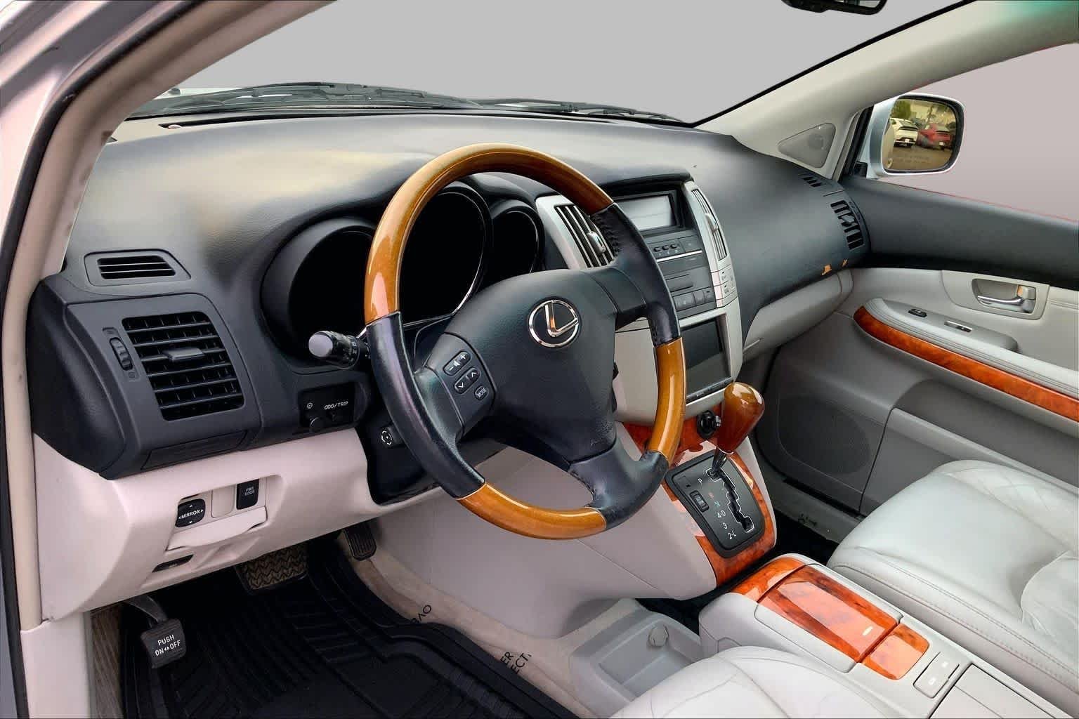 Used 2009 Classic Silver Metallic Lexus  image 16