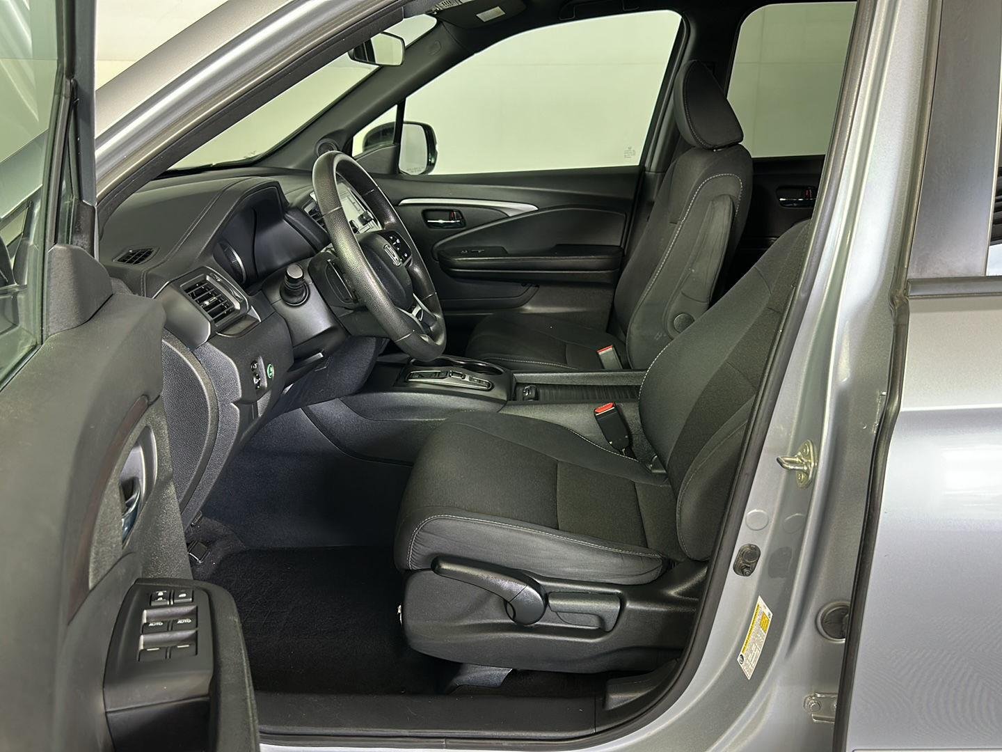Used 2019 Lunar Silver Metallic Honda Sport image 7