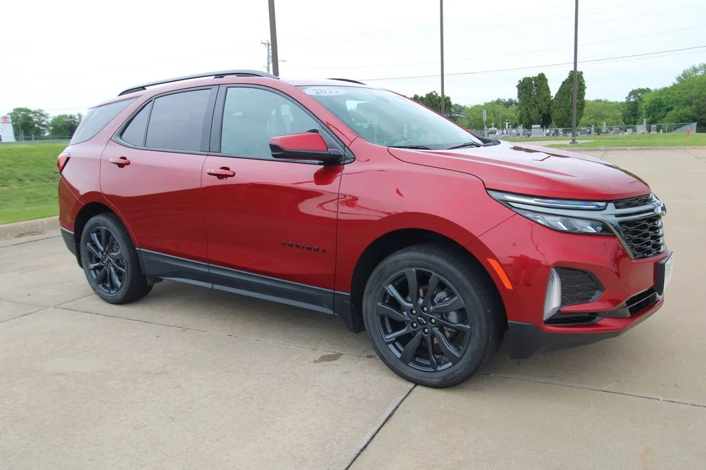 Used 2022  Chevrolet RS image 3