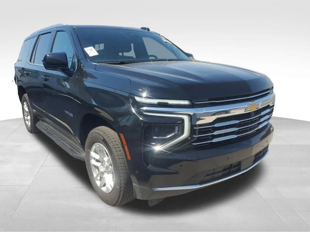 Used 2025 Black Chevrolet LT image 9