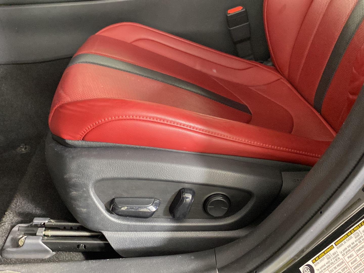 Used 2019  Lexus UX 250h F SPORT image 15