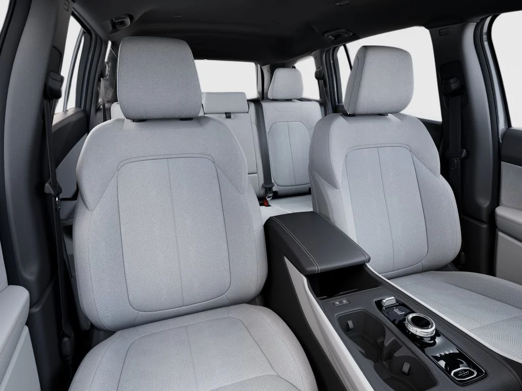 New 2026 Bright White Clear-Coat Exterior Paint Jeep Laredo image 9