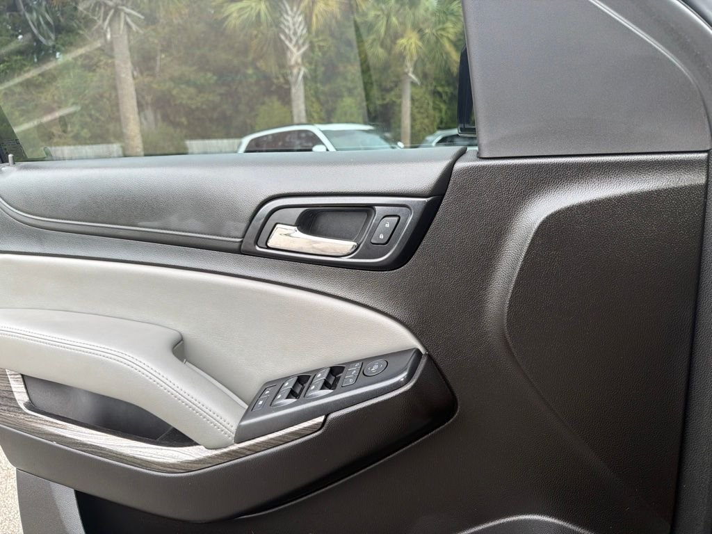 Used 2019 Shadow Gray Metallic Chevrolet LT image 18