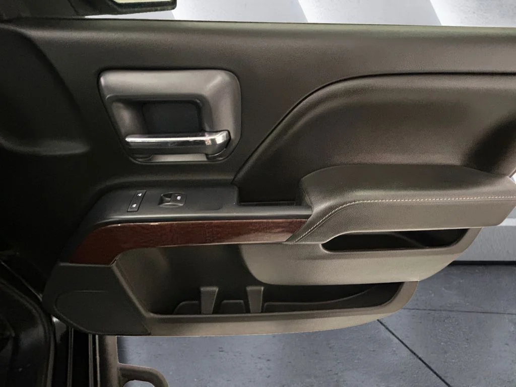 Used 2016 Black GMC SLE image 15