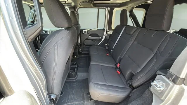 Used 2018 Silver Jeep Sahara 4x4 image 19