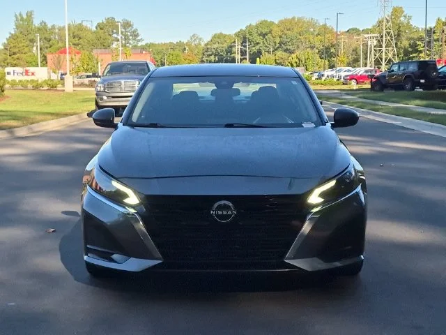 Used 2025 Gray Nissan 2.5 SV image 16