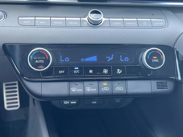 Used 2025 Blue Hyundai SEL Sport image 23