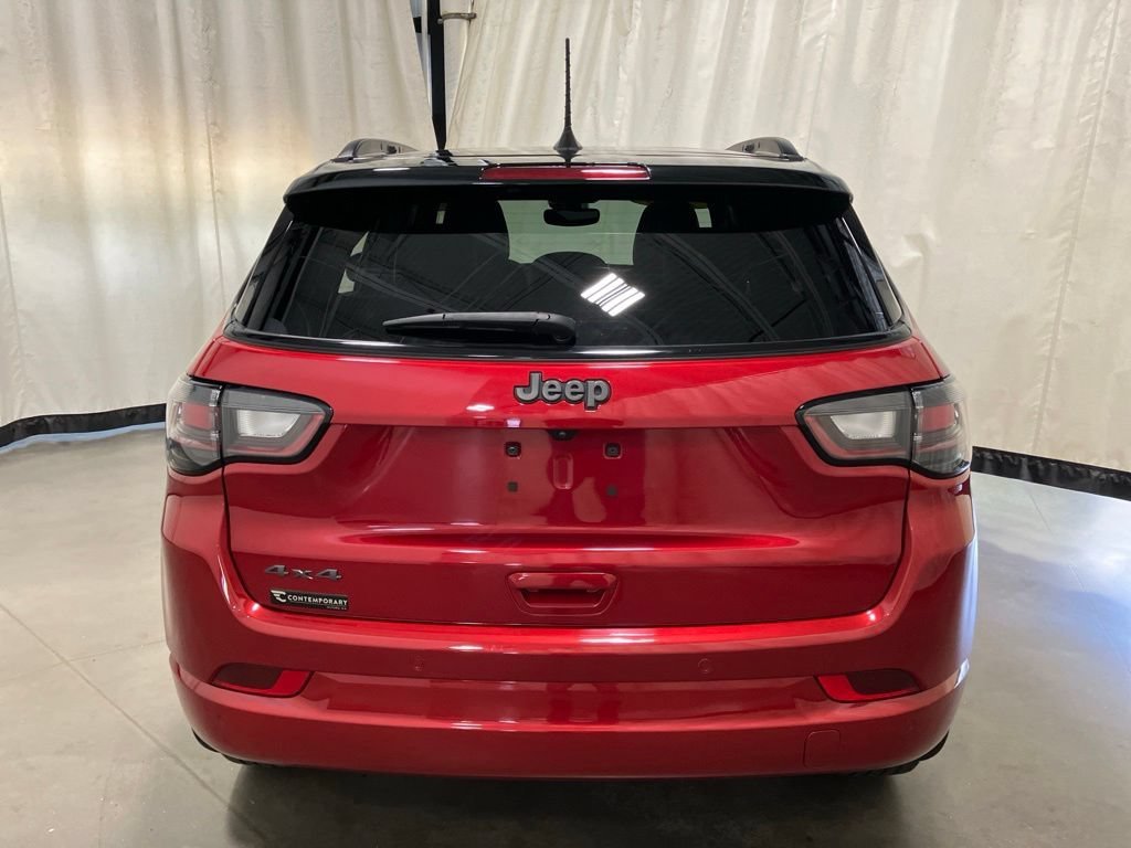 Used 2024 Red Hot Pearlcoat Jeep Limited image 26