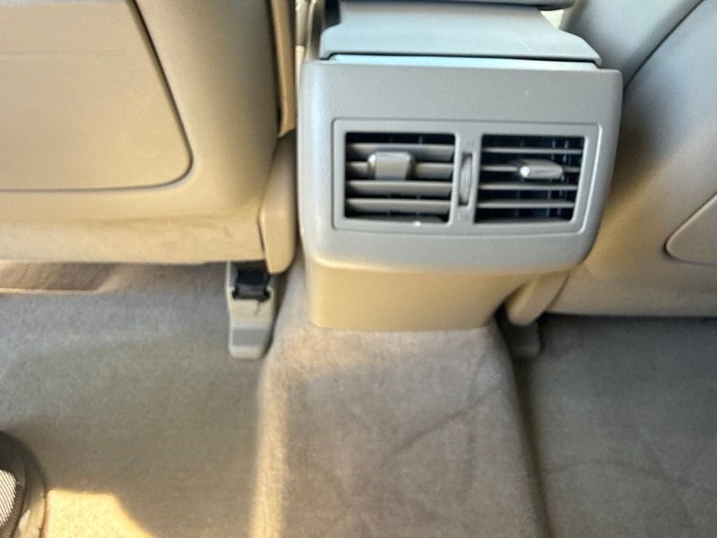 Used 2007 Red Toyota XLE image 11