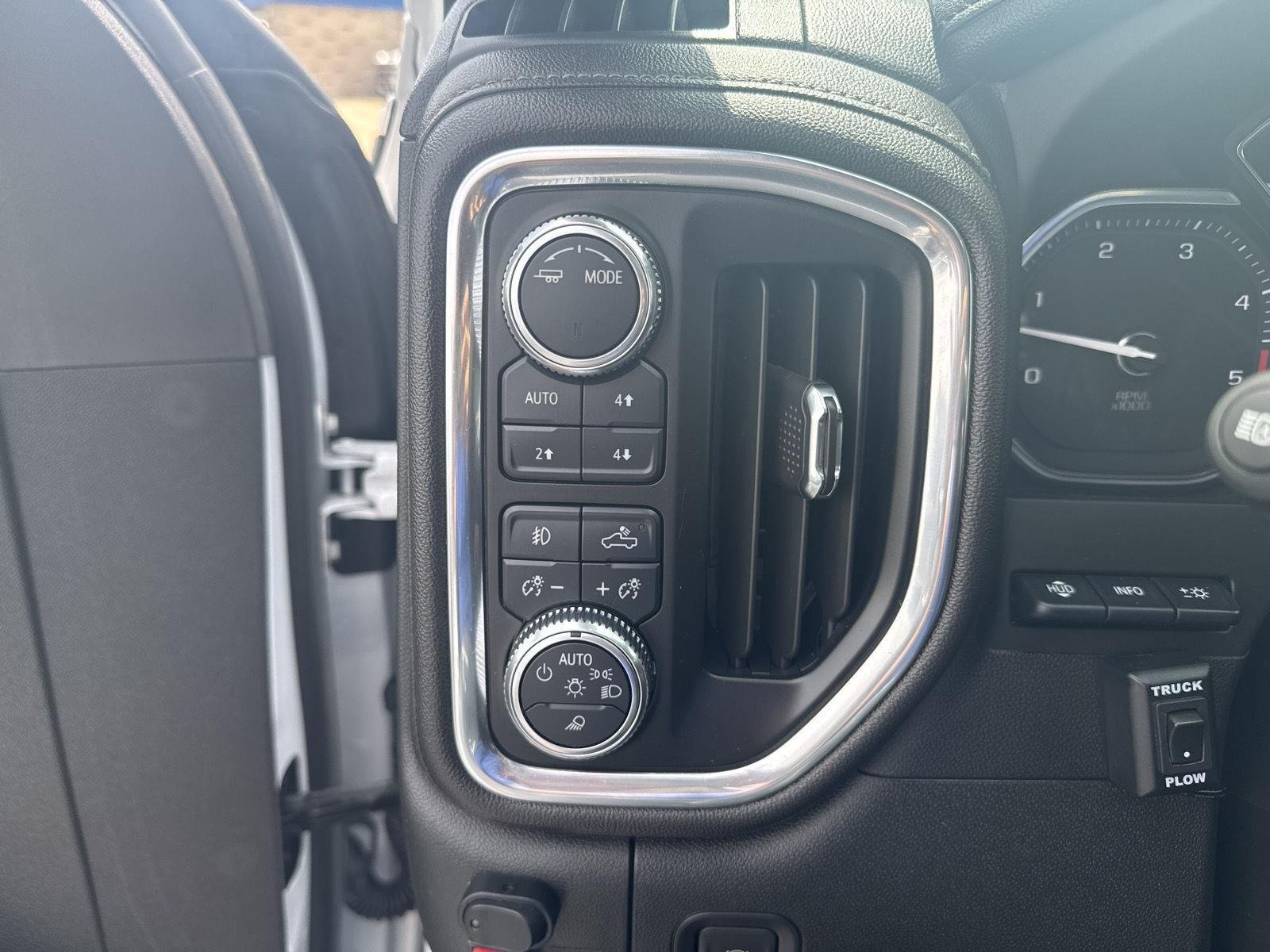 Used 2023 White Frost Tricoat GMC Denali image 22
