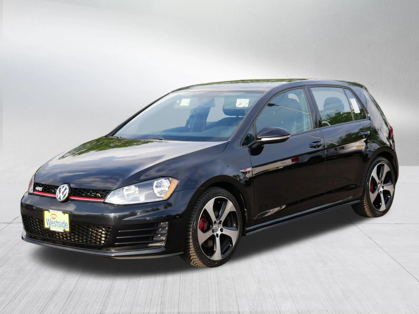 Used 2015 Deep Black Pearl Volkswagen S image 3