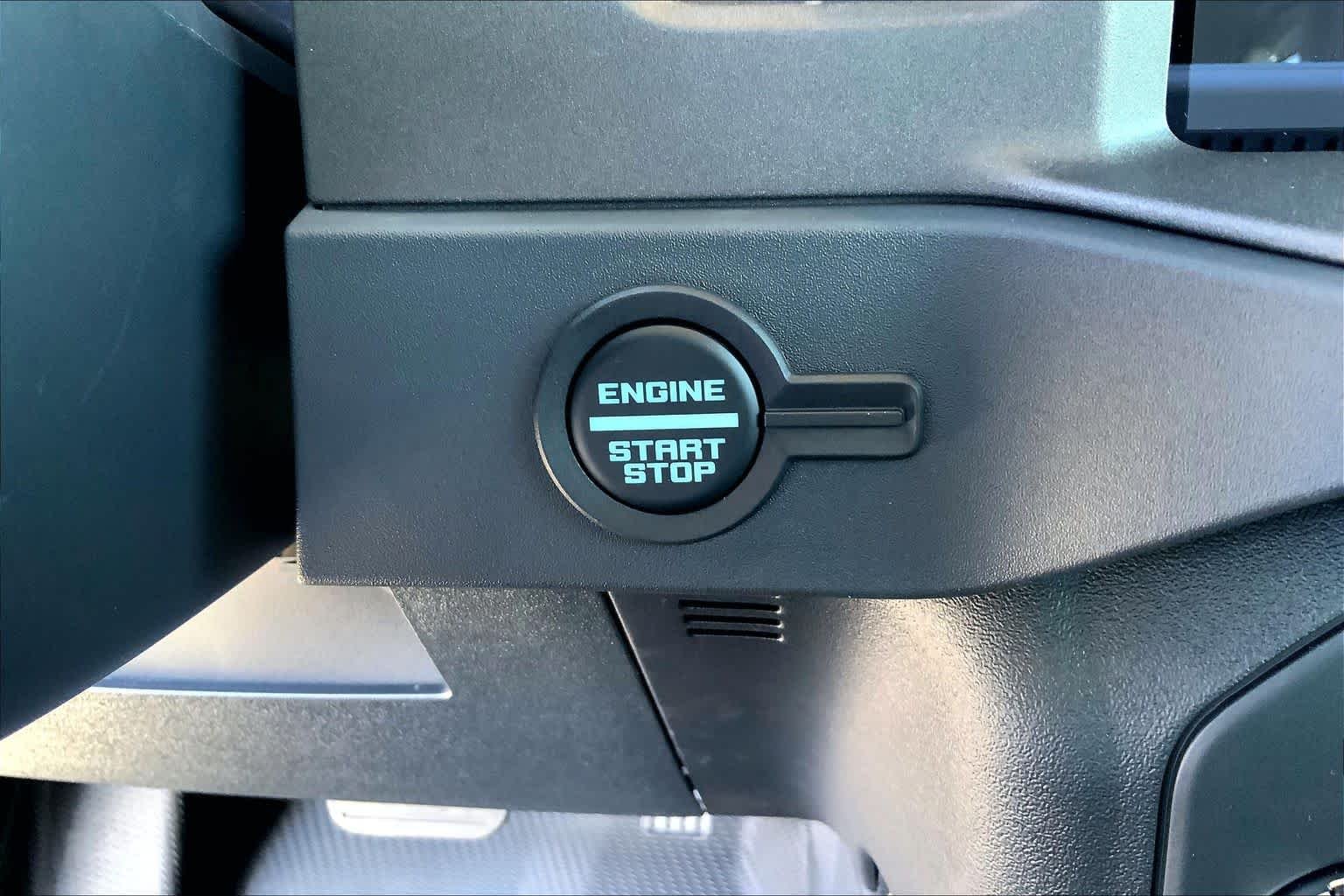New 2026 Desert Sand Ford Badlands® image 17