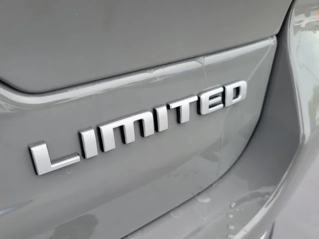 New 2027 Sting-Gray Clearcoat Jeep Limited image 28