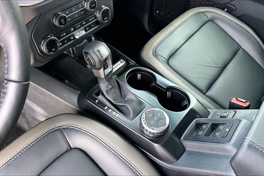 New 2025 Ford Bronco Outer Banks 4D Sport Utility