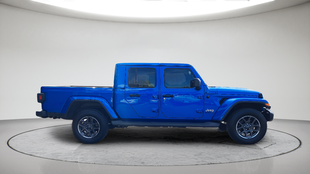 Used 2020 Blue Jeep Overland image 6