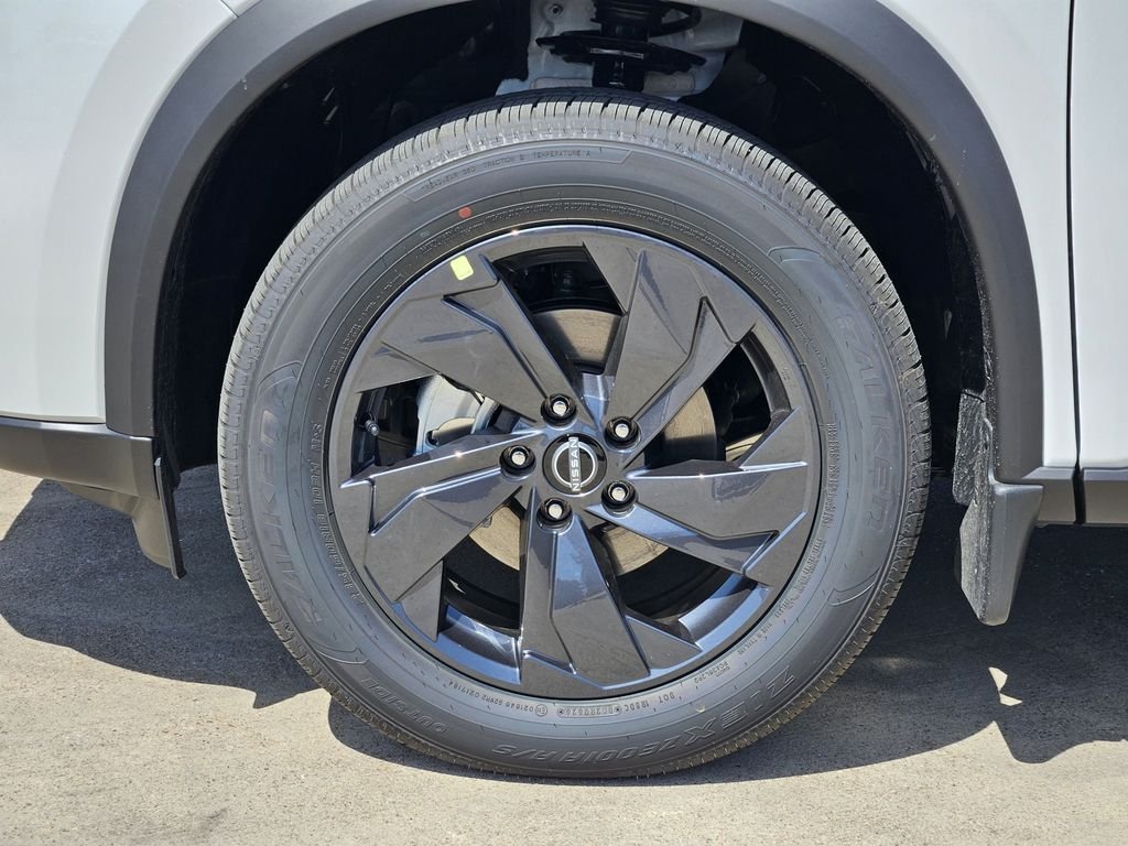 New 2026 Everest White Pearl TriCoat Nissan SV image 10