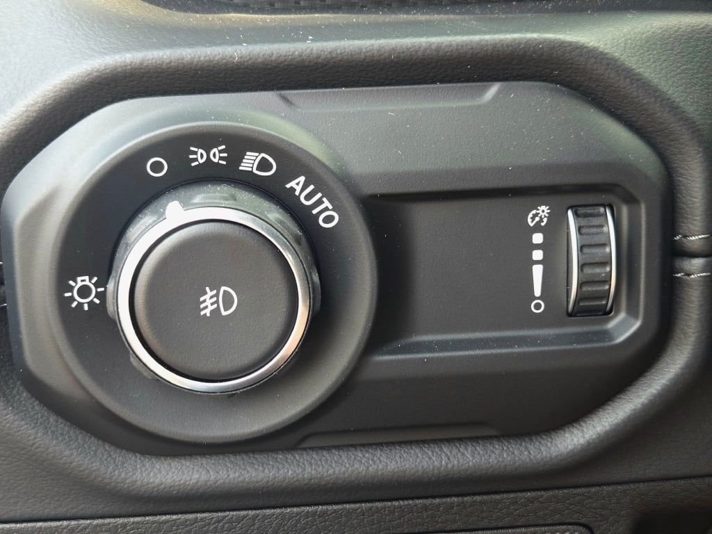 New 2026 Hydro Blue Pearlcoat Jeep Rubicon X image 28