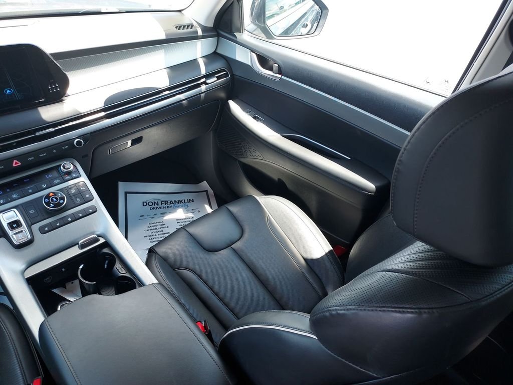 Used 2023 Gray Hyundai SEL image 11