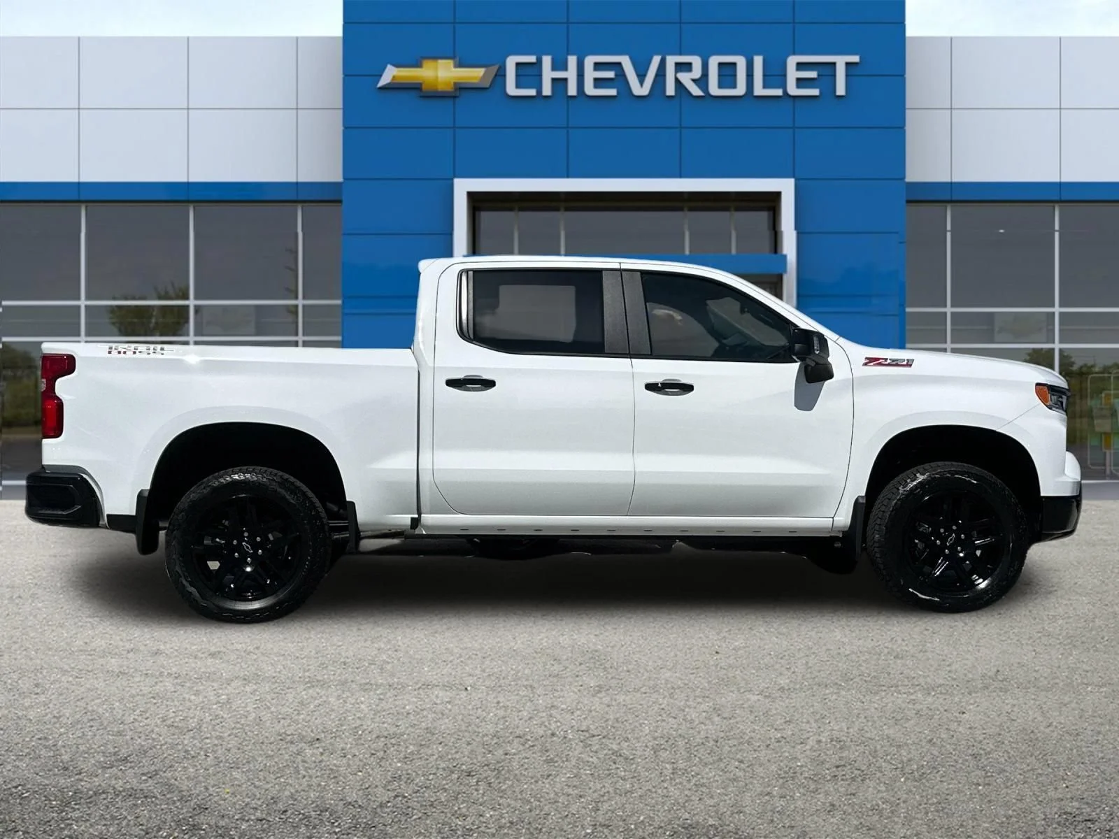 2026 Chevrolet Silverado 1500 LT Trail Boss - Photo 3