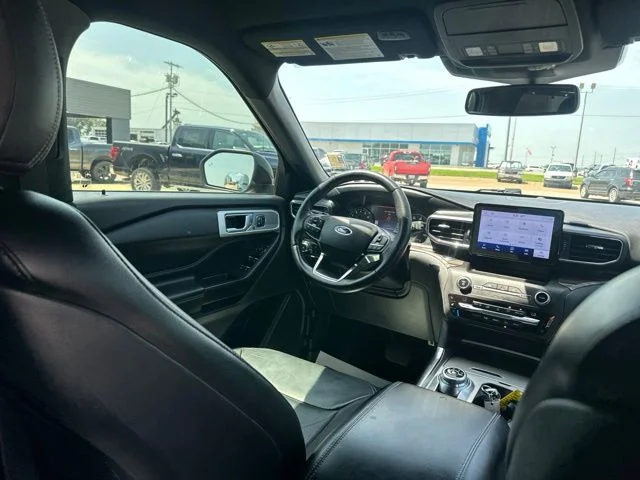 Used 2020 Black Ford Limited image 14