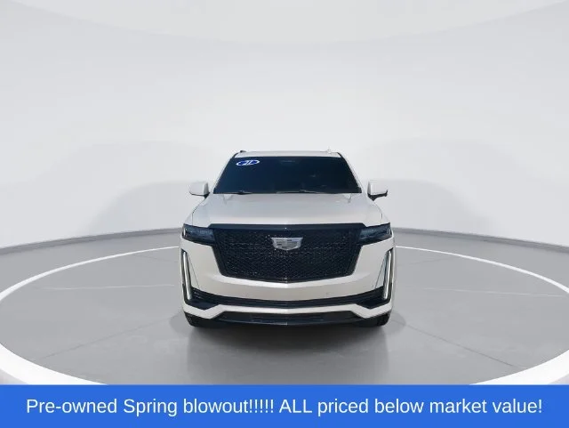 Used 2021 White Cadillac Sport Platinum image 3