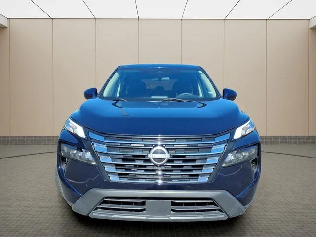 Used 2024 Blue Nissan SV image 9