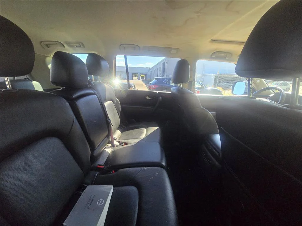 Used 2023 Gray Nissan SL image 8