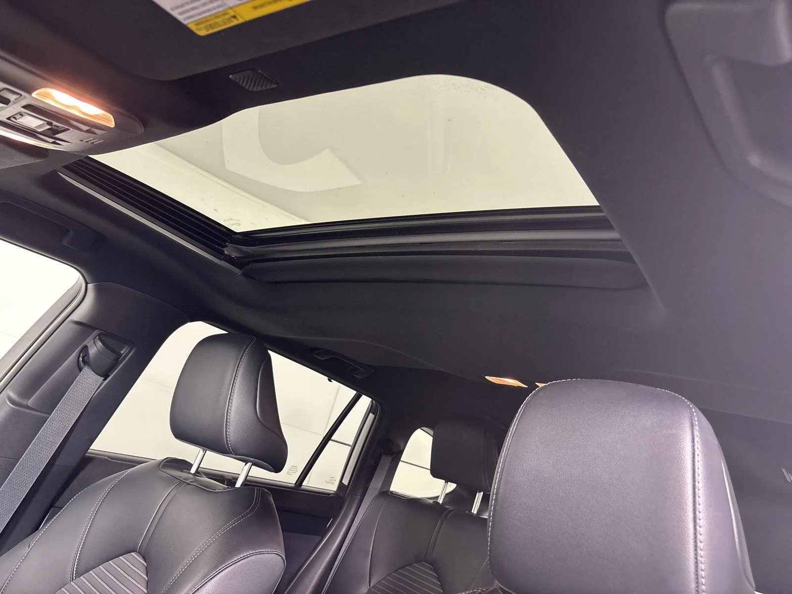 Used 2022 Wind Chill Pearl Toyota XSE image 7