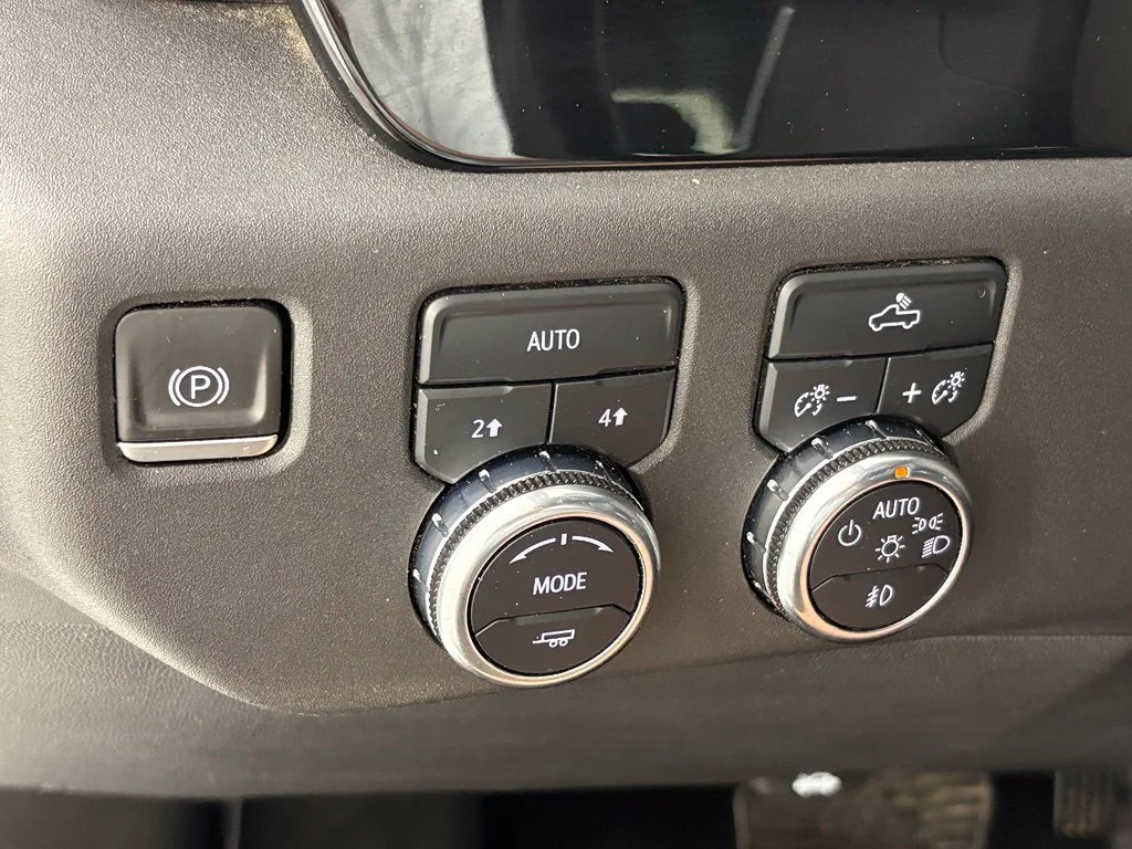 Used 2022 Beige GMC Elevation image 40