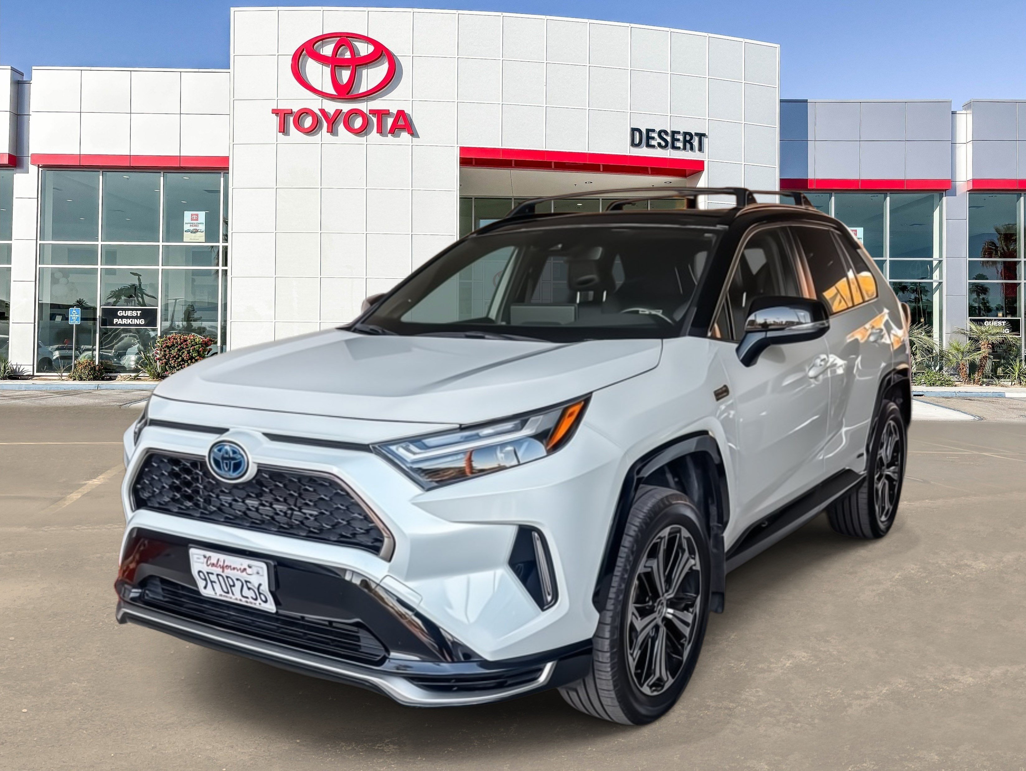 Used 2023 Wind Chill Pearl/Midnight Black Metallic Toyota XSE image 3