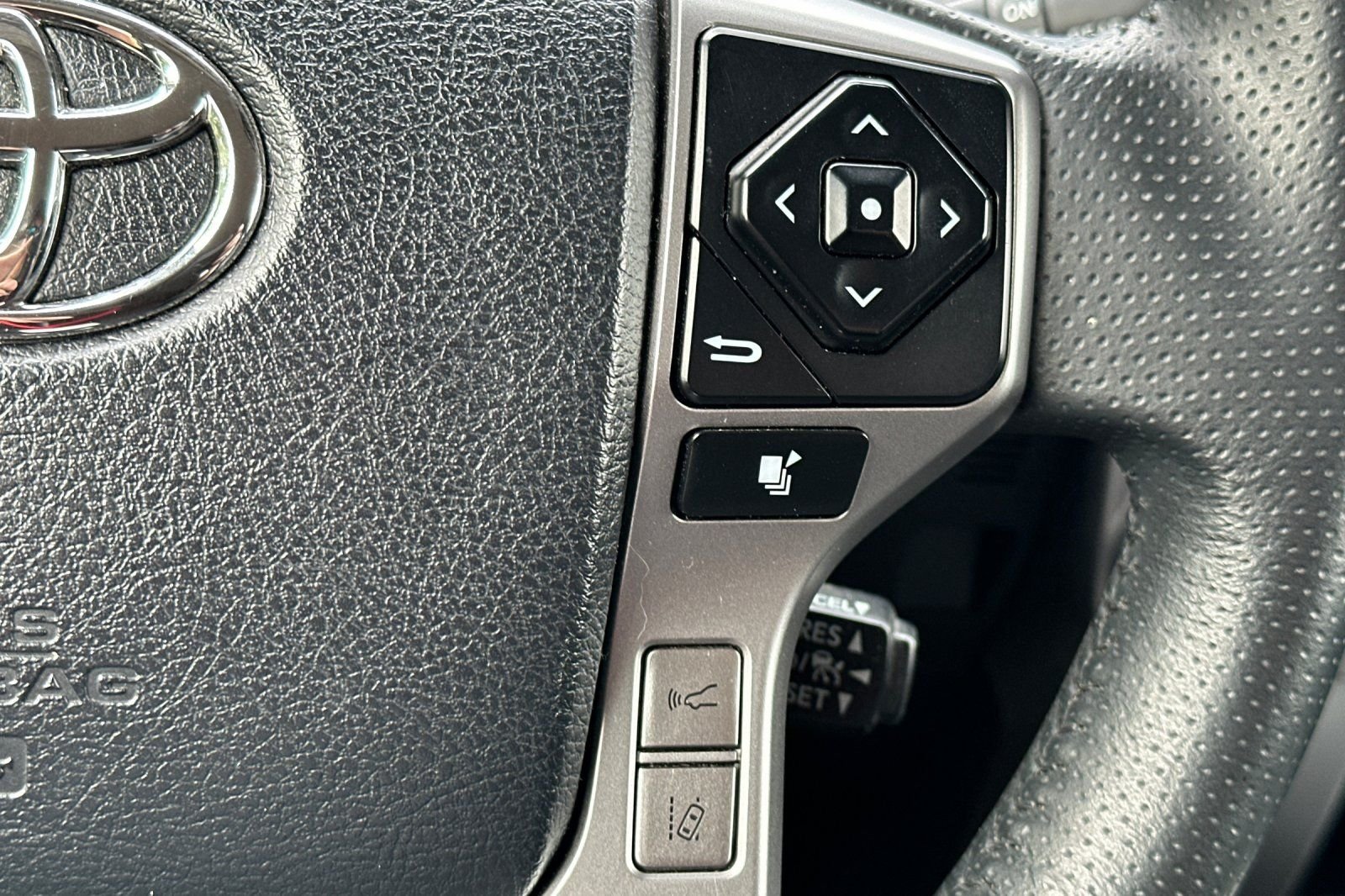 2024 Toyota 4Runner SR5 - Photo 28
