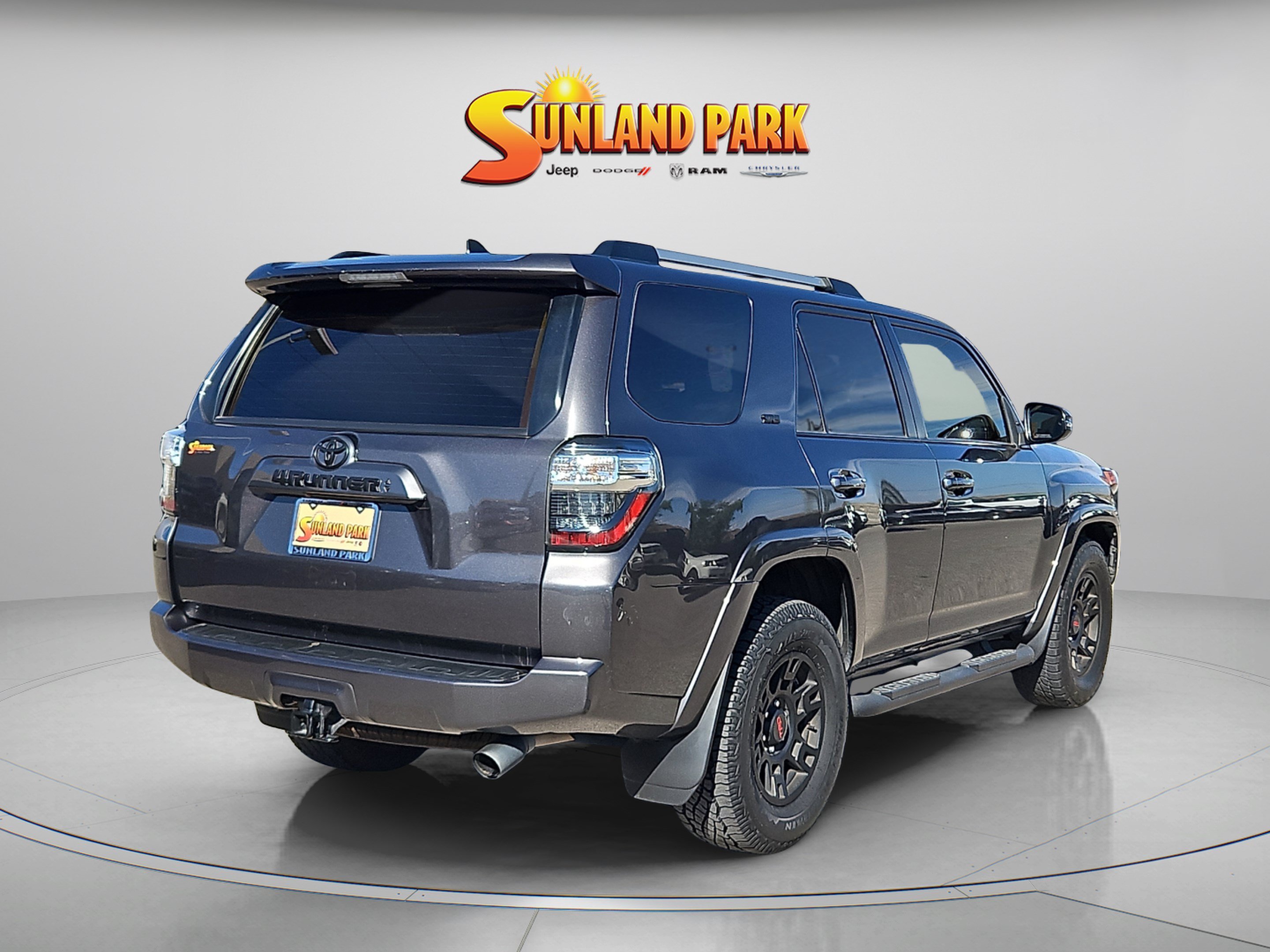 Used 2023 Magnetic Gray Metallic Toyota SR5 Premium image 5