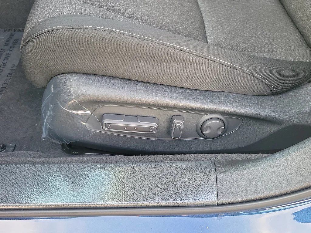 New 2026 Canyon River Blue Metallic Honda SE image 17