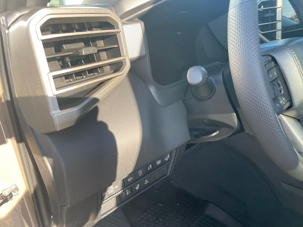 2026 Toyota Tundra Limited - Photo 16