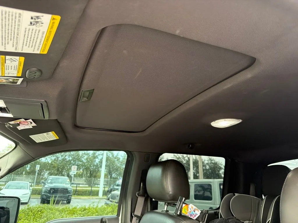Used 2013 Oxford White Ford SVT Raptor image 8