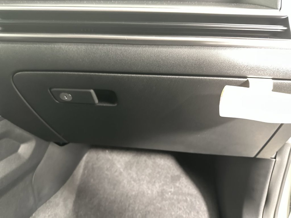 New 2026 Ivory Silver Kia S image 17