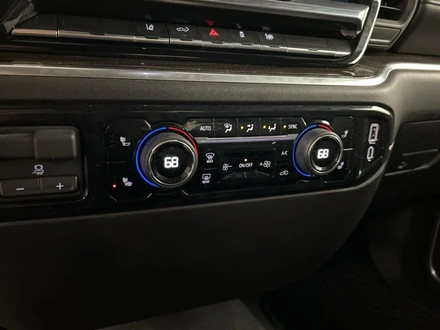 Used 2025 White Chevrolet LT image 19