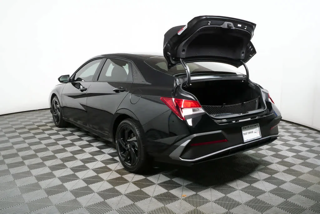 New 2026 Abyss Black Hyundai SEL Sport image 6