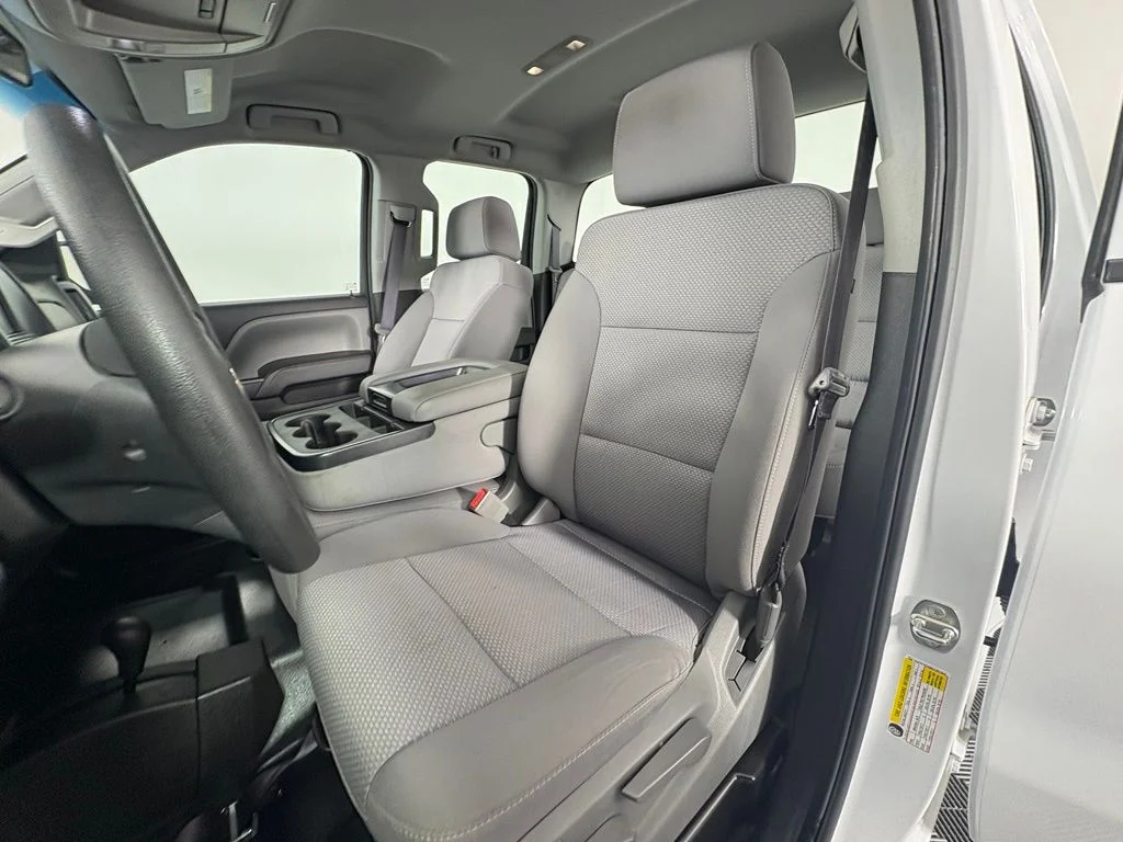 Used 2017 White Chevrolet WT image 15