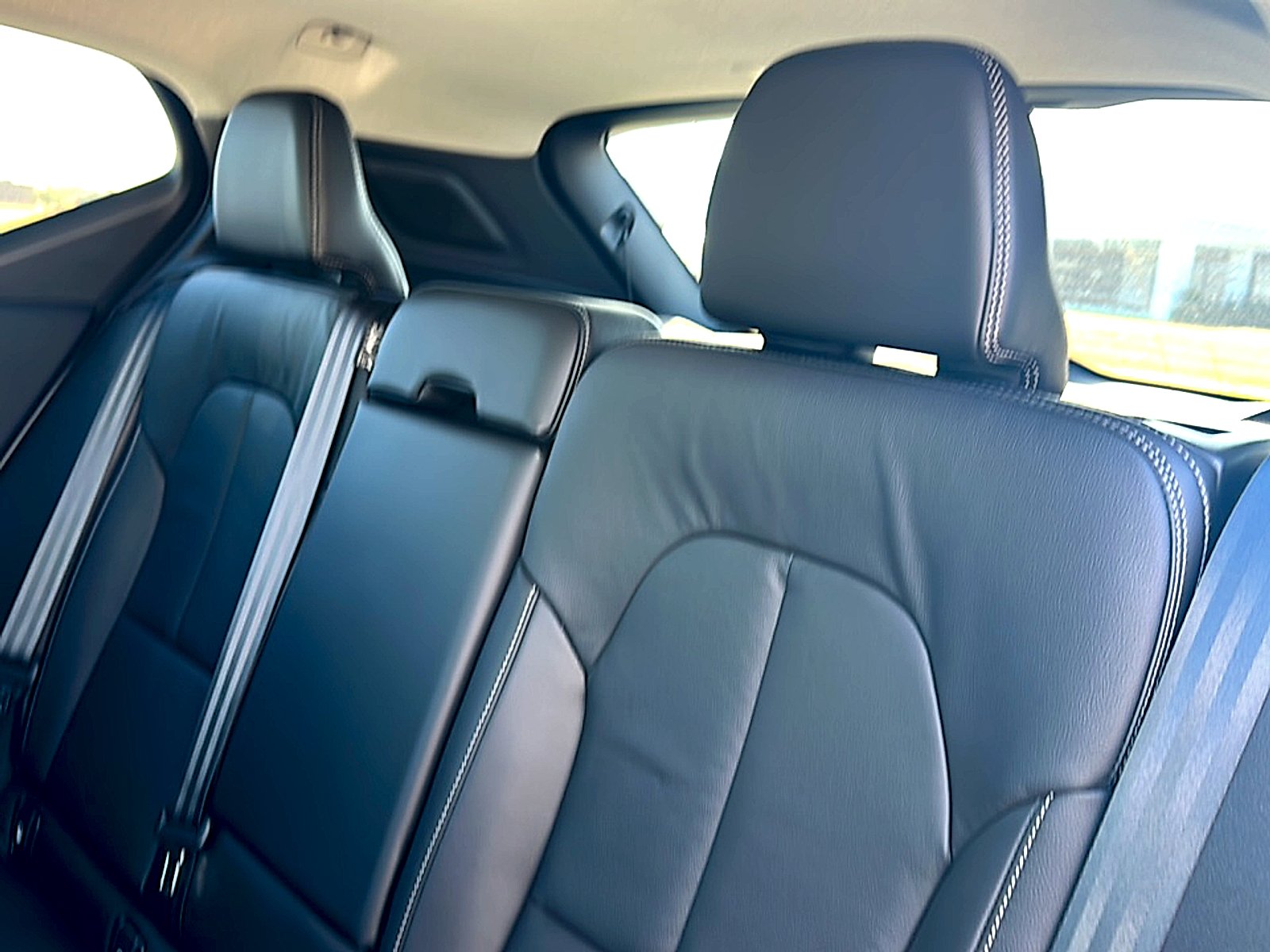 2026 Volvo XC40 Plus - Photo 16