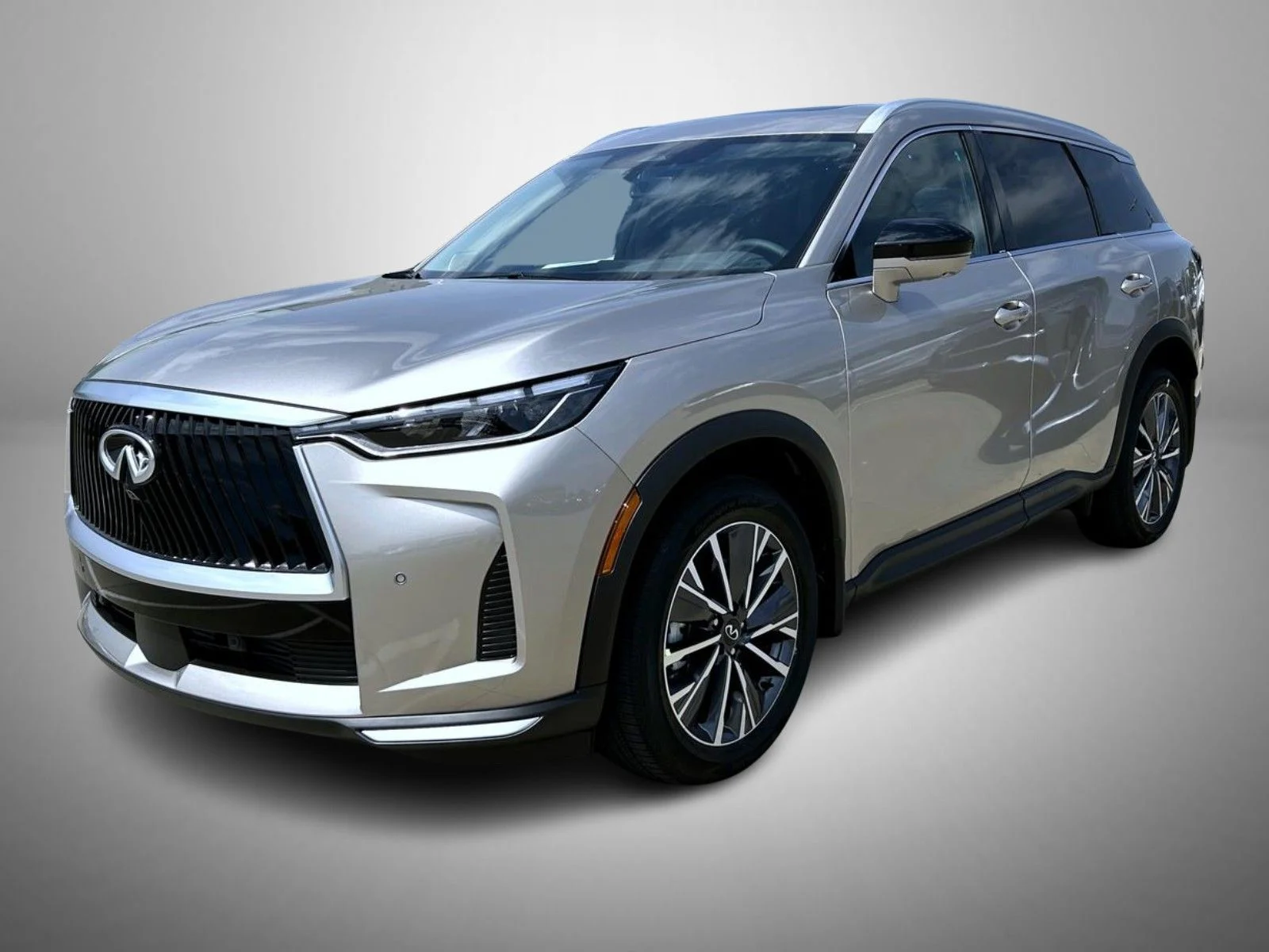 New 2027 Silver INFINITI LUXE image 1