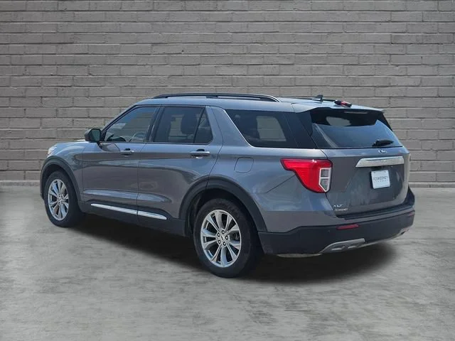 Used 2023 Gray Ford XLT image 3