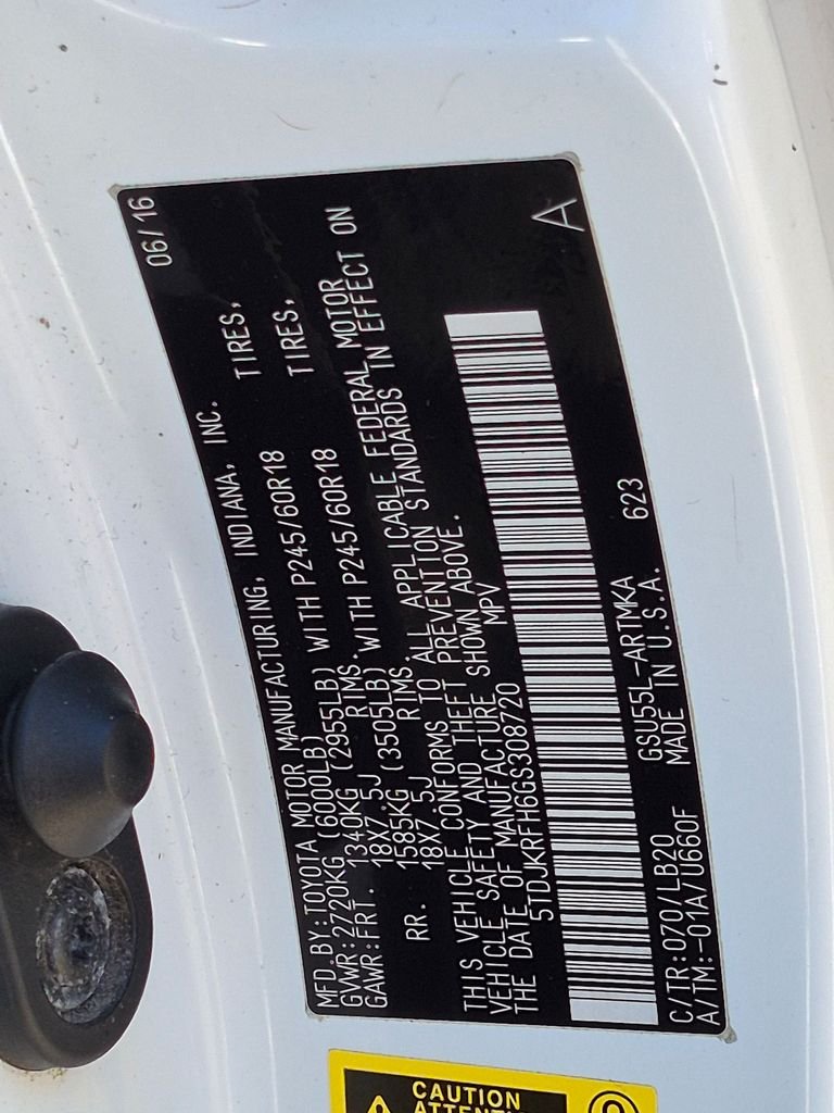 Used 2016 White Toyota XLE V6 image 37