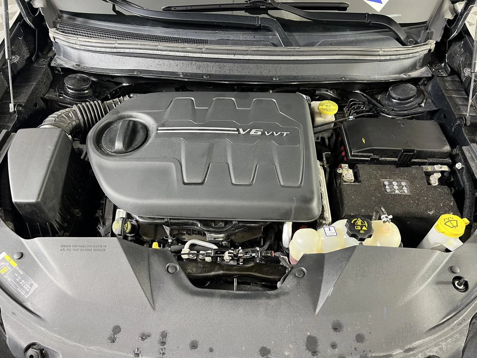 Used 2020  Jeep Limited image 23