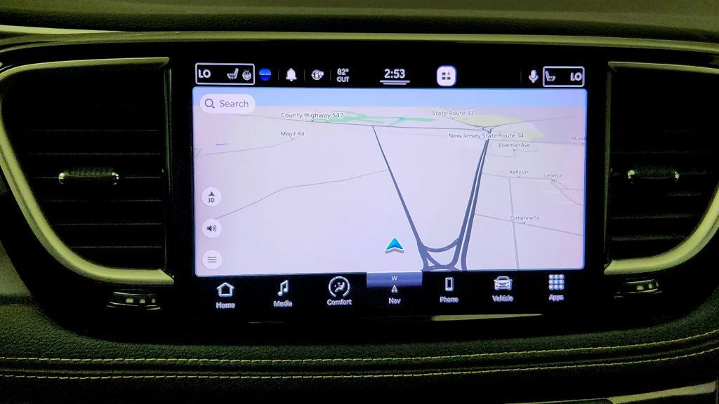 Used 2021 Brilliant Black Crystal Pearlcoat Chrysler Touring L AWD w/ Premium & Safety Sphere Group image 19