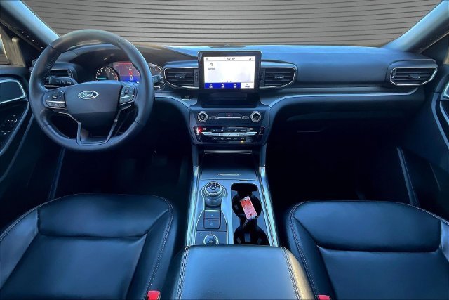 Used 2020 Silver Ford XLT image 7