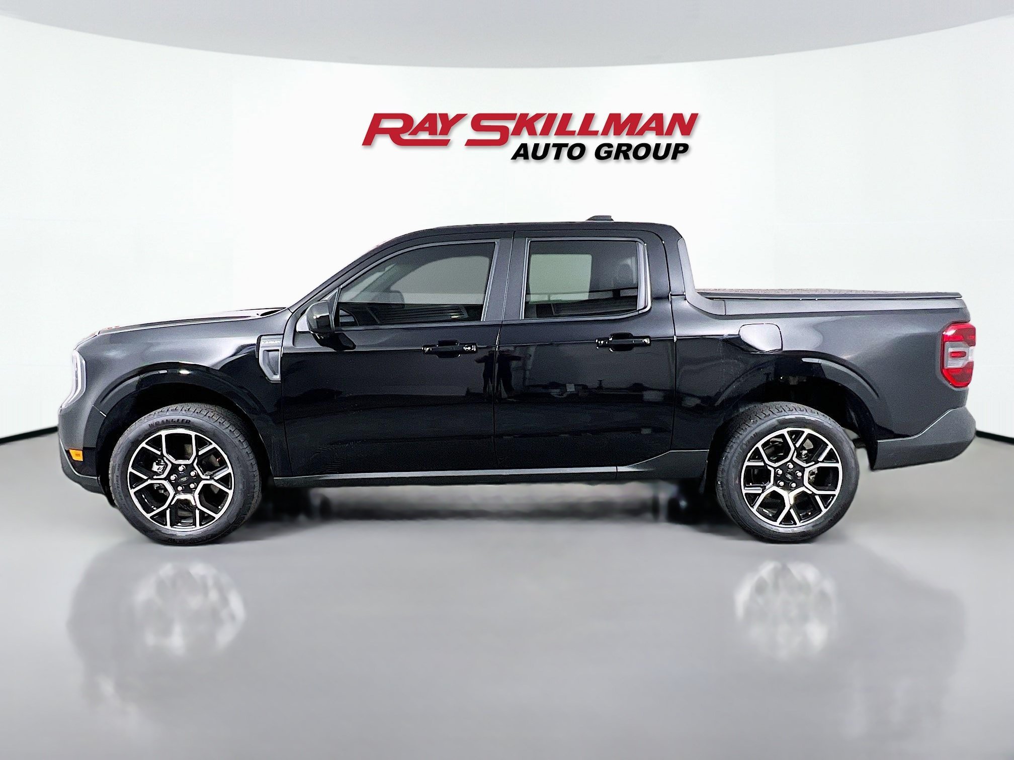 Used 2026 Black Ford LARIAT image 4