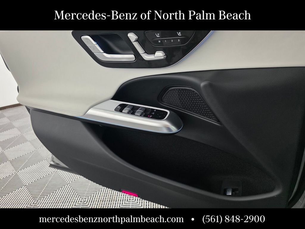 New 2026 MANUFAKTUR Alpine Grey Mercedes-Benz E 350 image 21