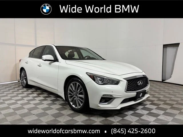 2022 INFINITI Q50 LUXE
