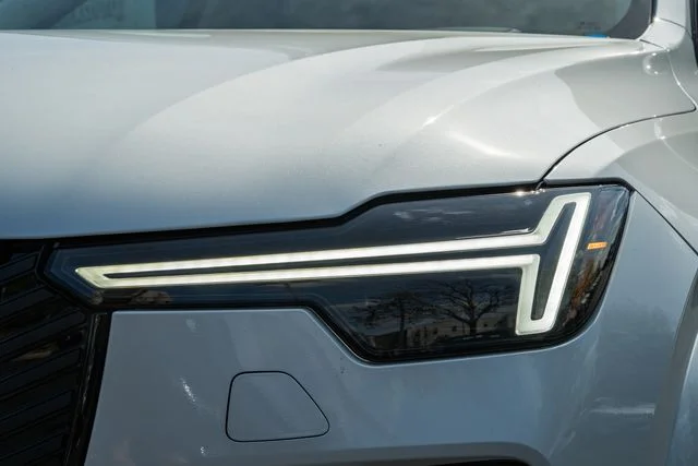 New 2026 Crystal White Volvo T8 Ultra image 13